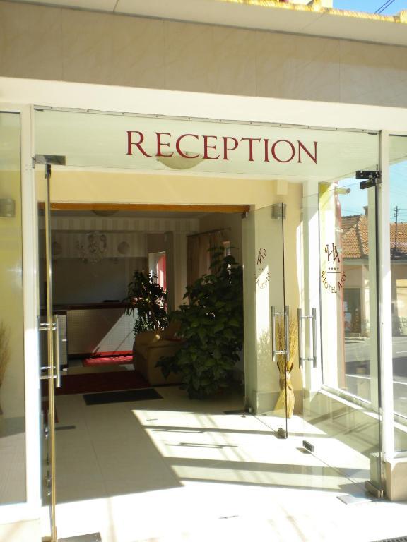 Hotel Ary Клуж-Напока Екстериор снимка