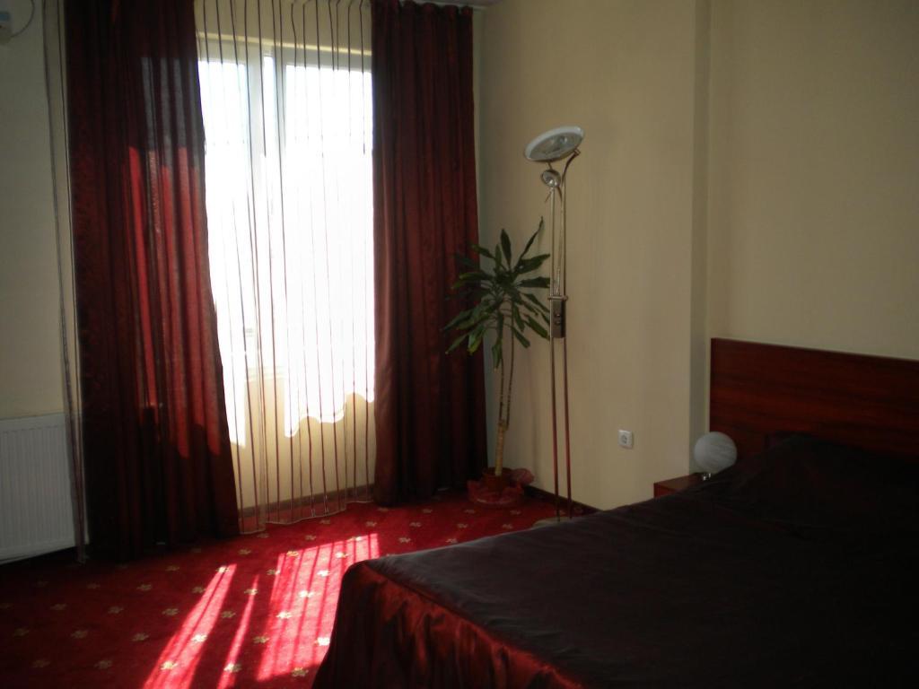 Hotel Ary Клуж-Напока Екстериор снимка
